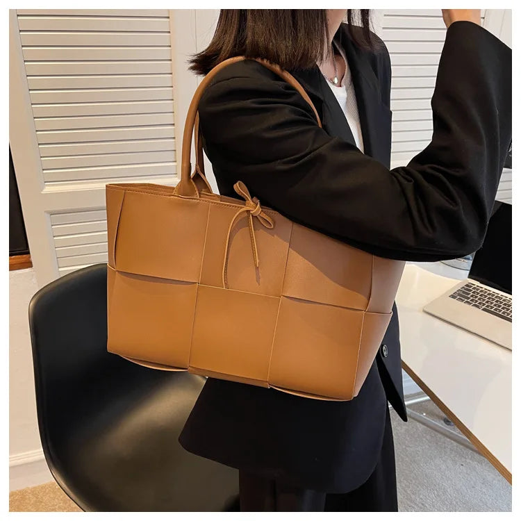 Large Weave Tote Bags For Women Large Capacity Designer Luxury 2024 New Trendy Shopping Korean Version Handbag Retro Travel