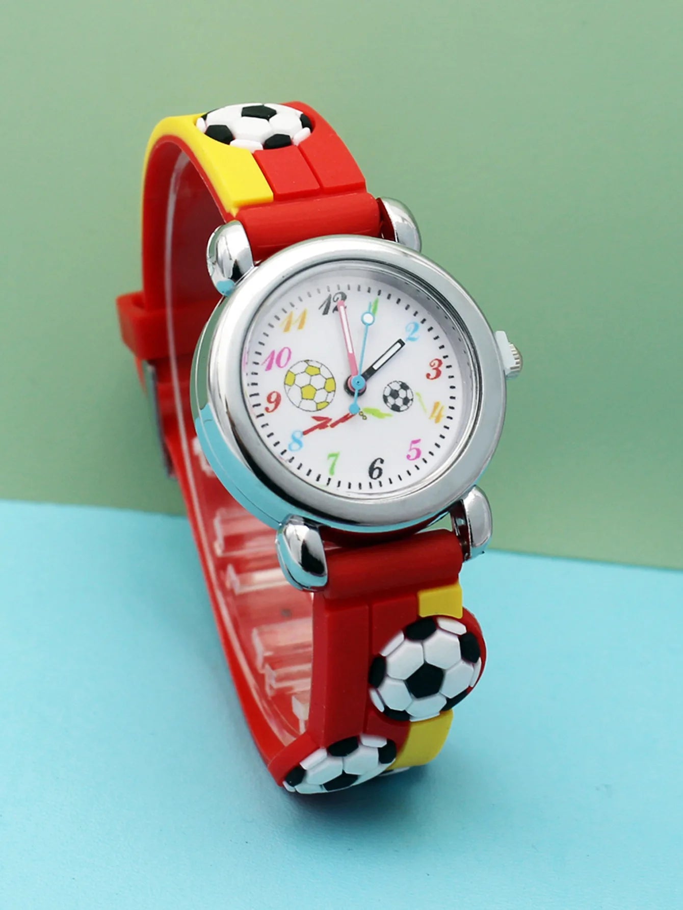 New Fashion Color Cartoon Football Students Children Watch Quartz Watch Sports Wrist Watch Kids Gift