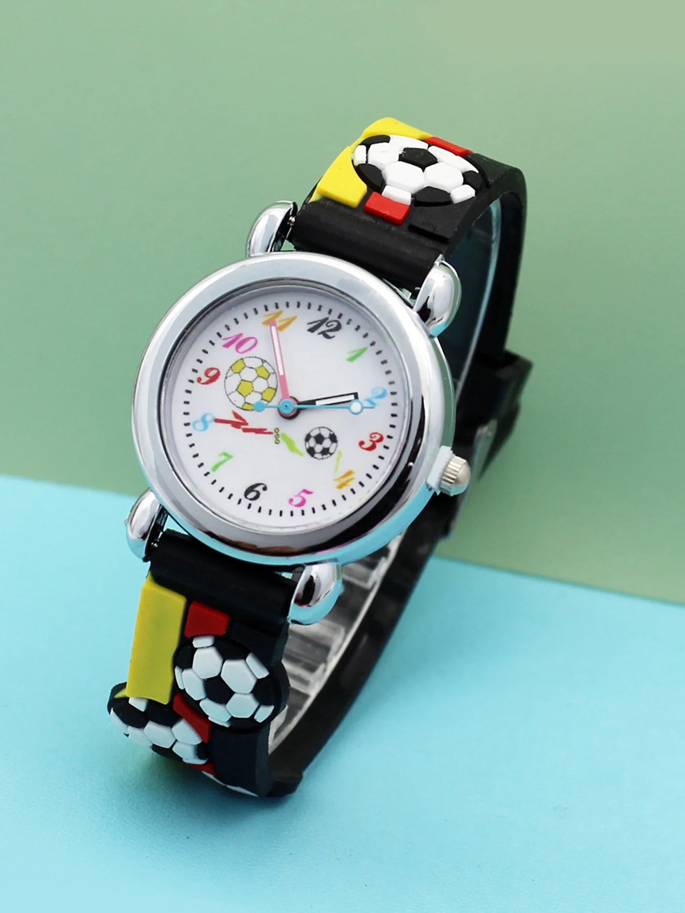 New Fashion Color Cartoon Football Students Children Watch Quartz Watch Sports Wrist Watch Kids Gift