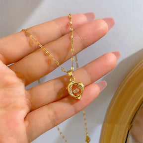 Beating Zircon Double Dolphin Couple Pendant Necklace for Women Creative Heart Shaped Animal Jewelry Accessories Gift for Loved