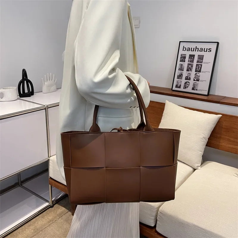 Large Weave Tote Bags For Women Large Capacity Designer Luxury 2024 New Trendy Shopping Korean Version Handbag Retro Travel
