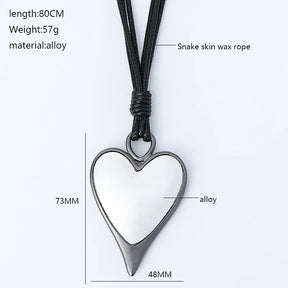 Kaseakia Women's Long Metal Necklace, Heart Shape Pendant Sweater Chain, Fashionable Retro Jewelry Accessory